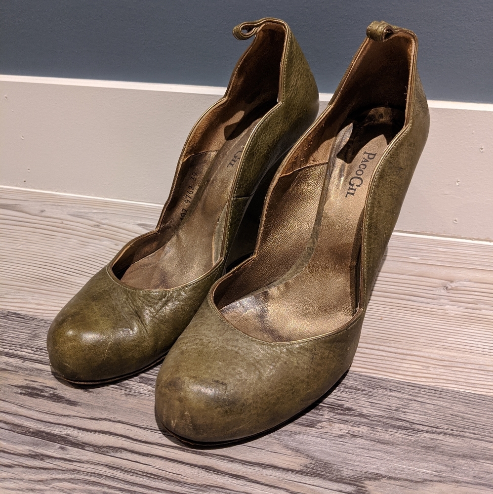 Green wedge heel
